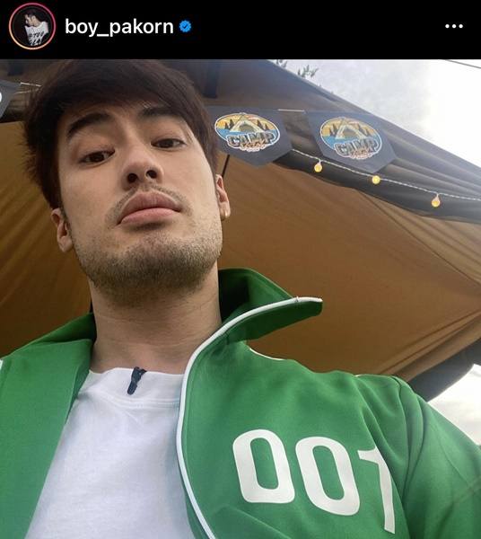 บอย โพสต์ภาพ แจ็คกี้ นั่งคุยกับ เกรท ยิ้มกริ่มมีความสุข... บอย โพสต์ภาพ แจ็คกี้ นั่งคุยกับ เกรท ยิ้มกริ่มมีความสุข...