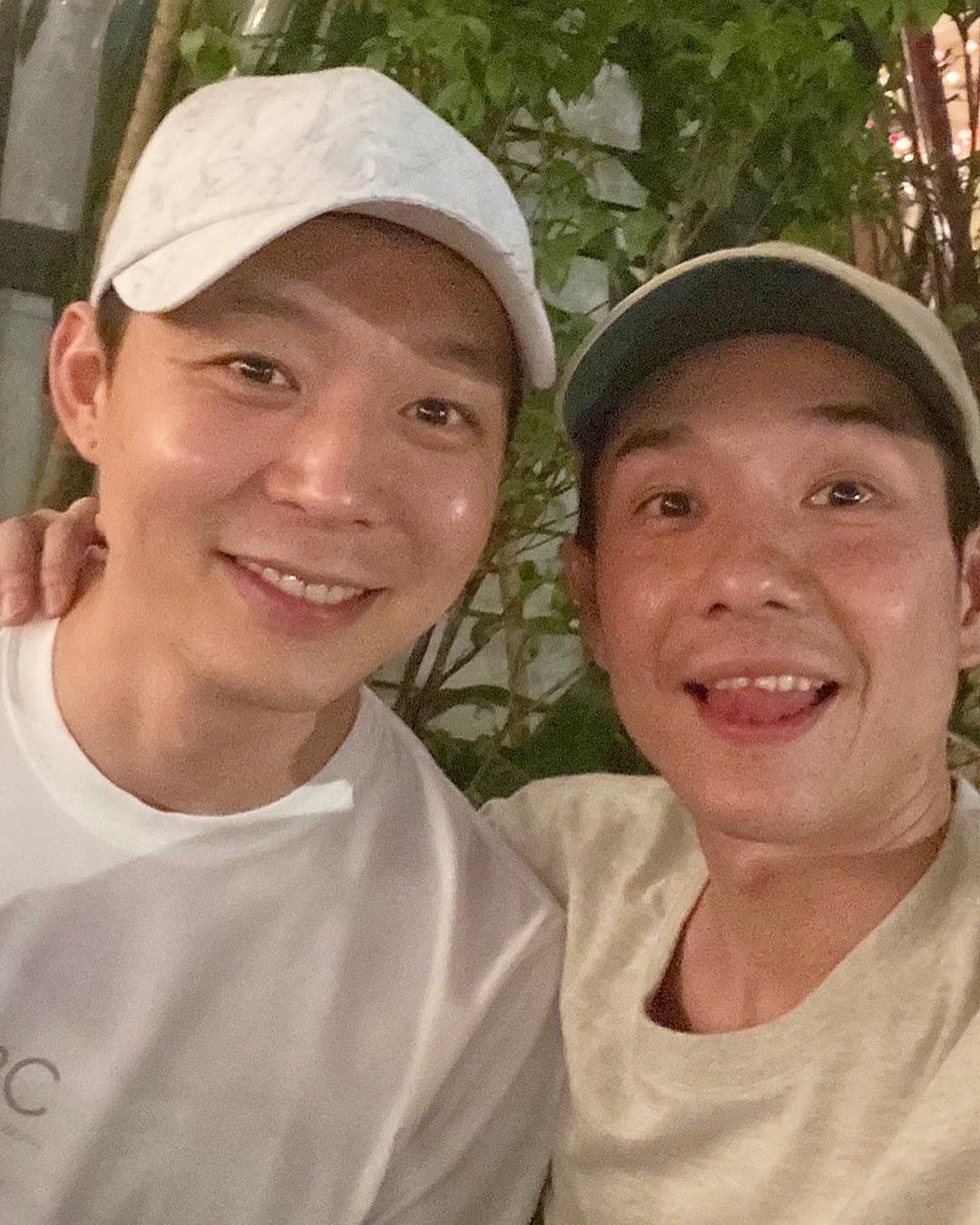 กรี๊ดลั่น!! พัค ยูชอน ส่งของขวัญขึ้นบ้านใหม่ เซอร์ไพรส์ บอย พีซเมกเกอร์ กรี๊ดลั่น!! พัค ยูชอน ส่งของขวัญขึ้นบ้านใหม่ เซอร์ไพรส์ บอย พีซเมกเกอร์