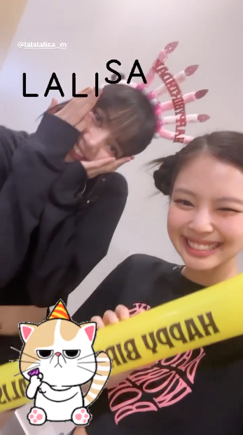 'ลิซ่า' ฉายเดี่ยวเยือนไทยแบบเงียบๆ คาดมาฉลองวันเกิดกับครอบครัว!! 'ลิซ่า' ฉายเดี่ยวเยือนไทยแบบเงียบๆ คาดมาฉลองวันเกิดกับครอบครัว!!