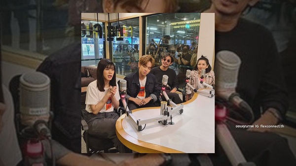 “อ้อม พิยดา” ขอร้องห้ามแฟนคลับมารอหน้าห้องจัดรายการ หวั่นติดโควิด-19 (มีคลิป) “อ้อม พิยดา” ขอร้องห้ามแฟนคลับมารอหน้าห้องจัดรายการ หวั่นติดโควิด-19 (มีคลิป)