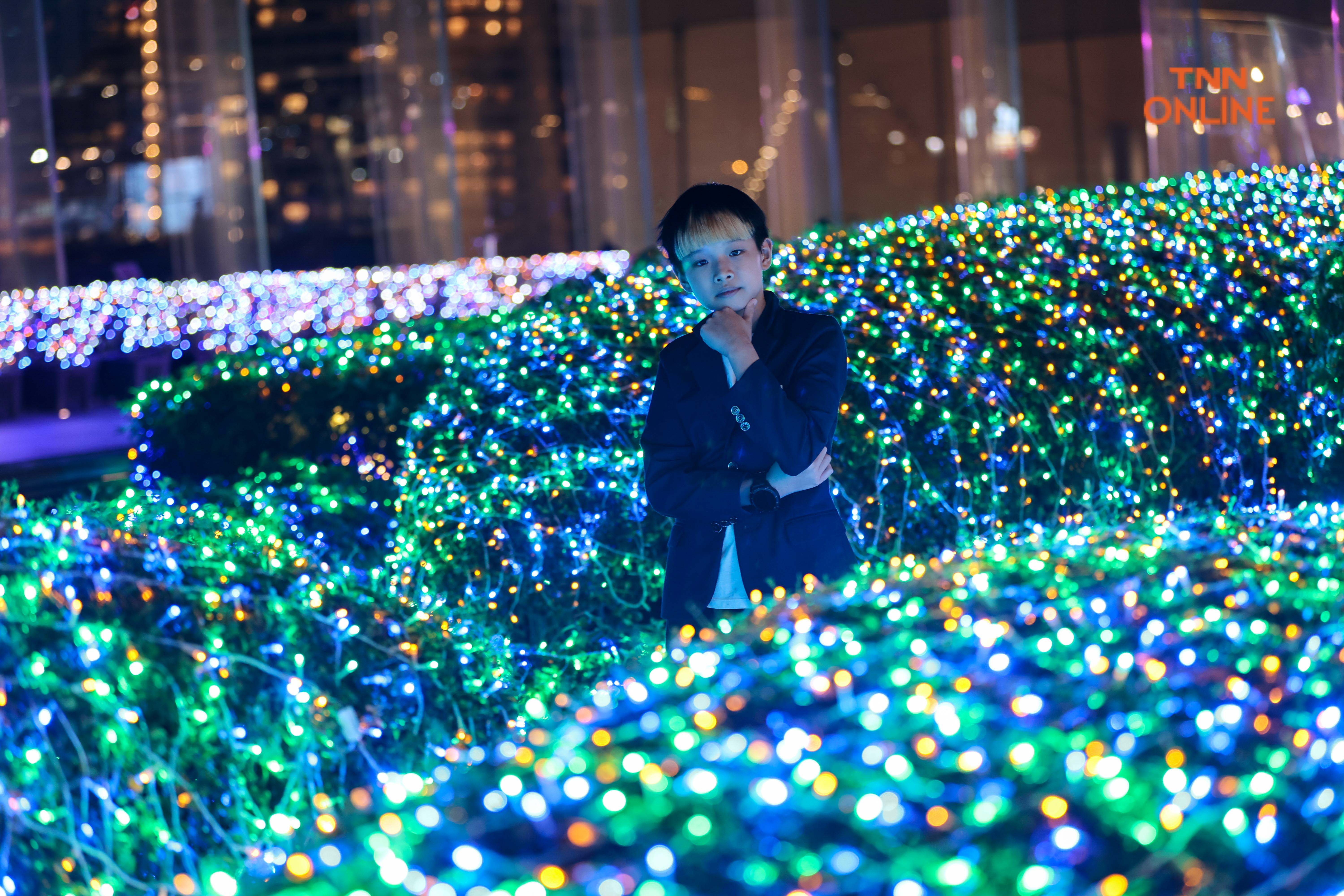 ไอคอนสยามโชว์ต้นคริสต์มาสพลังงานสะอาดลดมลพิษสู่ชั้นบรรยากาศ