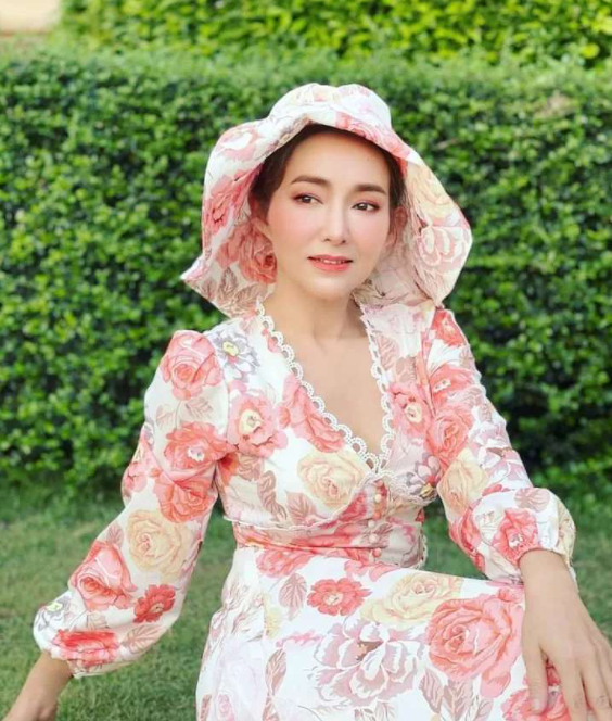 อ่วมหนัก! “ต้อม ณหทัย” เจอพิษน้ำทะเลหนุนสูงริมเจ้าพระยา (มีคลิป)