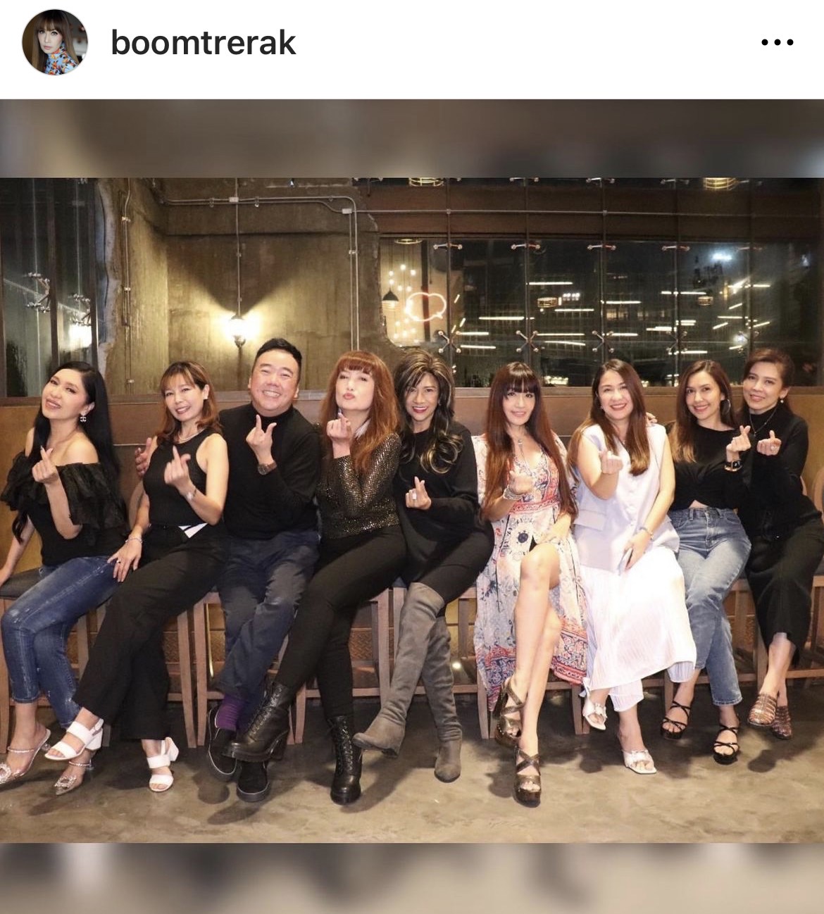 บุ๋ม ตรีรัก โพสต์ประทับใจ ร่วมกลุ่มแก๊งศิลปินสาวๆ จากค่ายคีตา บุ๋ม ตรีรัก โพสต์ประทับใจ ร่วมกลุ่มแก๊งศิลปินสาวๆ จากค่ายคีตา