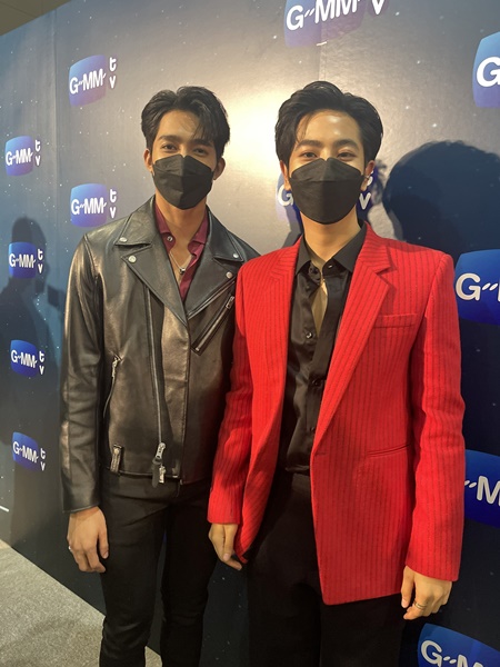 เอิร์ท-มิกซ์ คลั่งรัก ทุ่ม 250,000 สร้างบ้านให้น้องแมว เอิร์ท-มิกซ์ คลั่งรัก ทุ่ม 250,000 สร้างบ้านให้น้องแมว