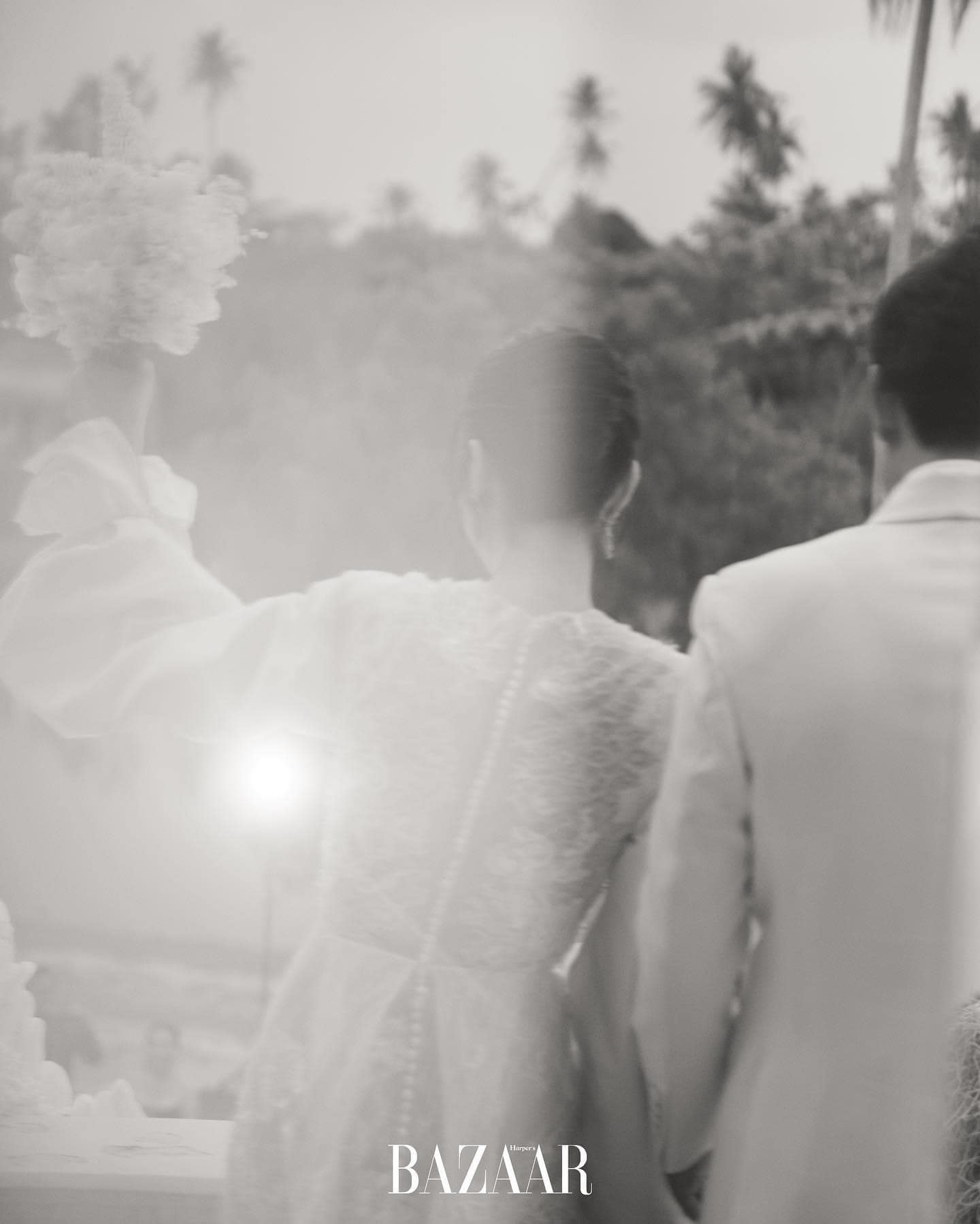 ปอย ตรีชฎา กับชุดเจ้าสาวฉลองมงคลสมรสเรียบหรู สวยโก้ 