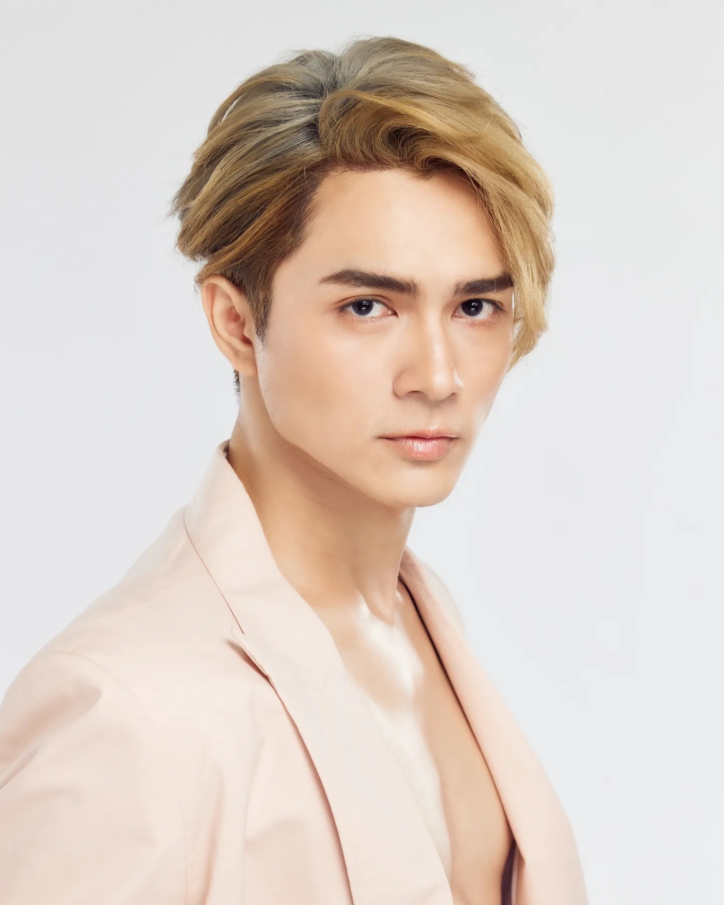 สวยหวาน แน็ก ชาลี แปลงโฉมเป็นบาร์บี้เกิร์ล