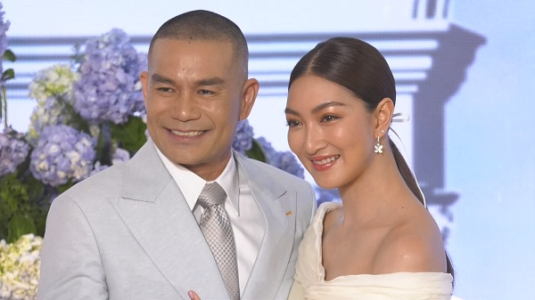 แพนเค้ก – พี่หมี จัดเต็มความอลังการ พิธีฉลองมงคลสมรส    (มีคลิป)