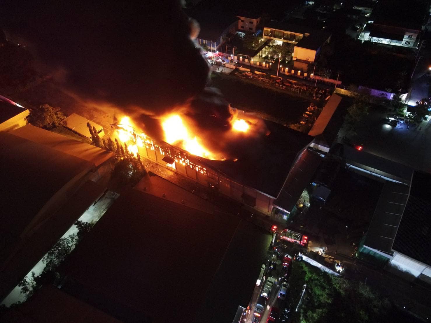 เปิ้ล นาคร เล่าเหตุการณ์เพลิงไหม้ใกล้โรงเก็บเจ็ตสกี ยืนยันเสียหายเพียงเล็กน้อย เปิ้ล นาคร เล่าเหตุการณ์เพลิงไหม้ใกล้โรงเก็บเจ็ตสกี ยืนยันเสียหายเพียงเล็กน้อย