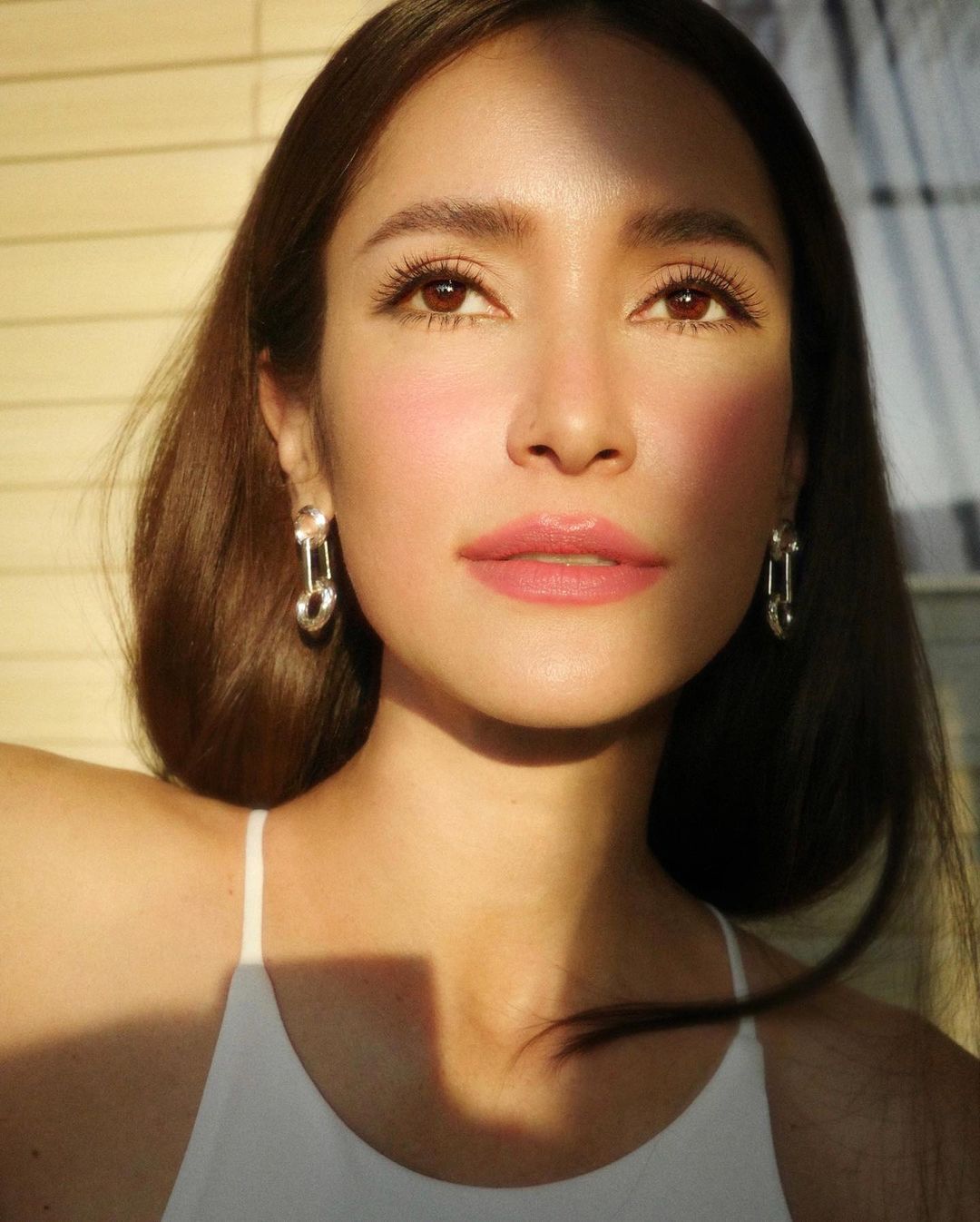 “แอน ทอง” ชื่นชม “แต้ว” ป่วยแต่มาถ่ายละคร (มีคลิป)