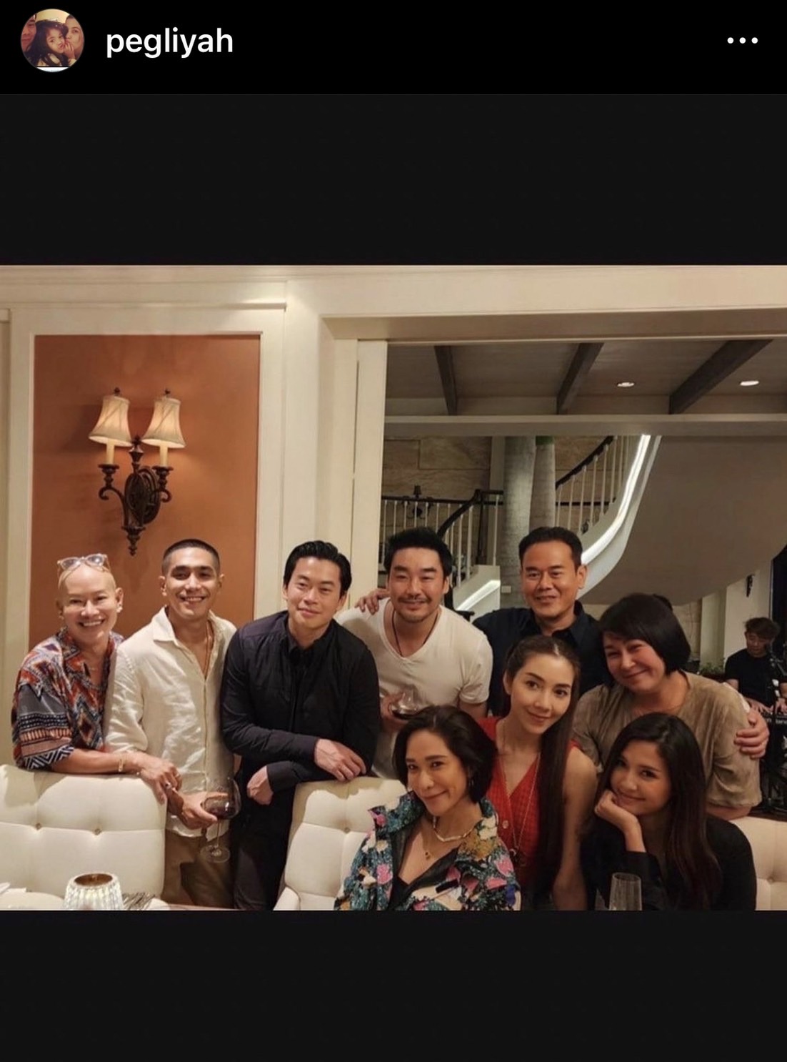 ไฮโซพก เคลียร์ชัด ถูกจับตาคบ มารี ไม่มีอะไรแค่พี่น้องกัน ไฮโซพก เคลียร์ชัด ถูกจับตาคบ มารี ไม่มีอะไรแค่พี่น้องกัน