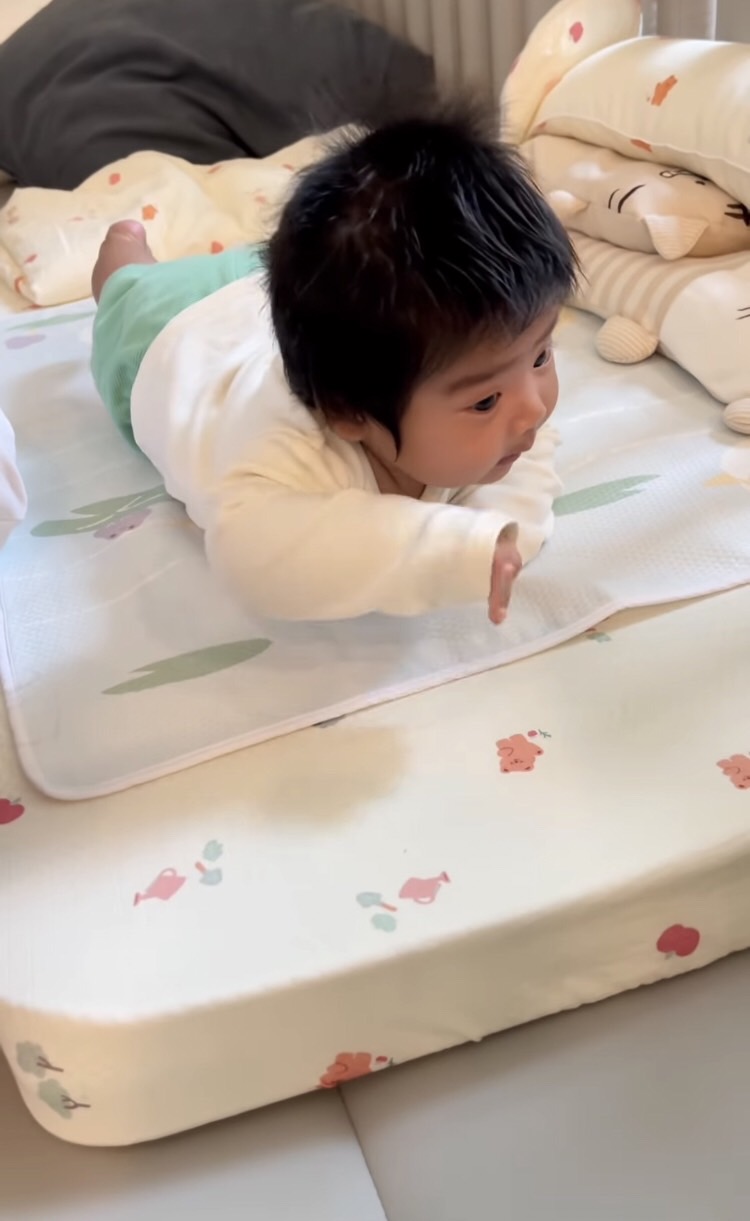 พัฒนาการไวมาก! ดีเจพุฒ อึ้ง น้องพีร์เจ แต่ยกอกได้แล้ว 