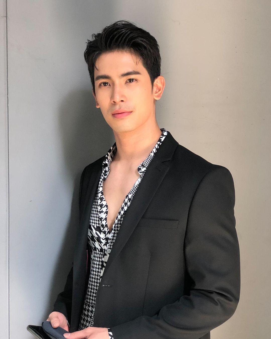 ชาวเน็ตวิจารณ์ยับ!หลัง สน ยุกต์ ไปออกรายการดังถููกแขกรับเชิญหยอกเย้า จนมองว่าเป็นการคุกคามทางเพศ ชาวเน็ตวิจารณ์ยับ!หลัง สน ยุกต์ ไปออกรายการดังถููกแขกรับเชิญหยอกเย้า จนมองว่าเป็นการคุกคามทางเพศ