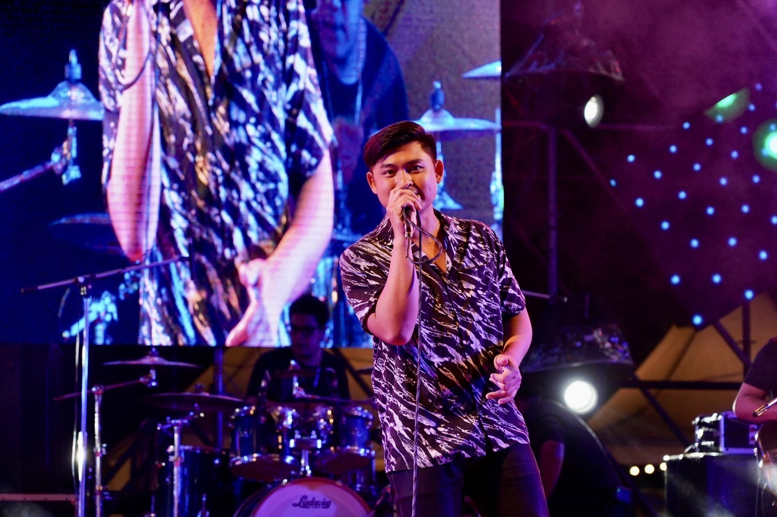 โรแมนติก เคล้าเสียงเพลง ที่เชียงคาน กับงาน “ชิลริมโขง”