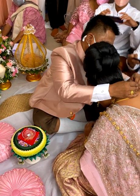 วิวาห์หวาน!! แม่หญิงลี-เจ้าหลวงตูน เข้าพิธีแต่งงานแล้ว