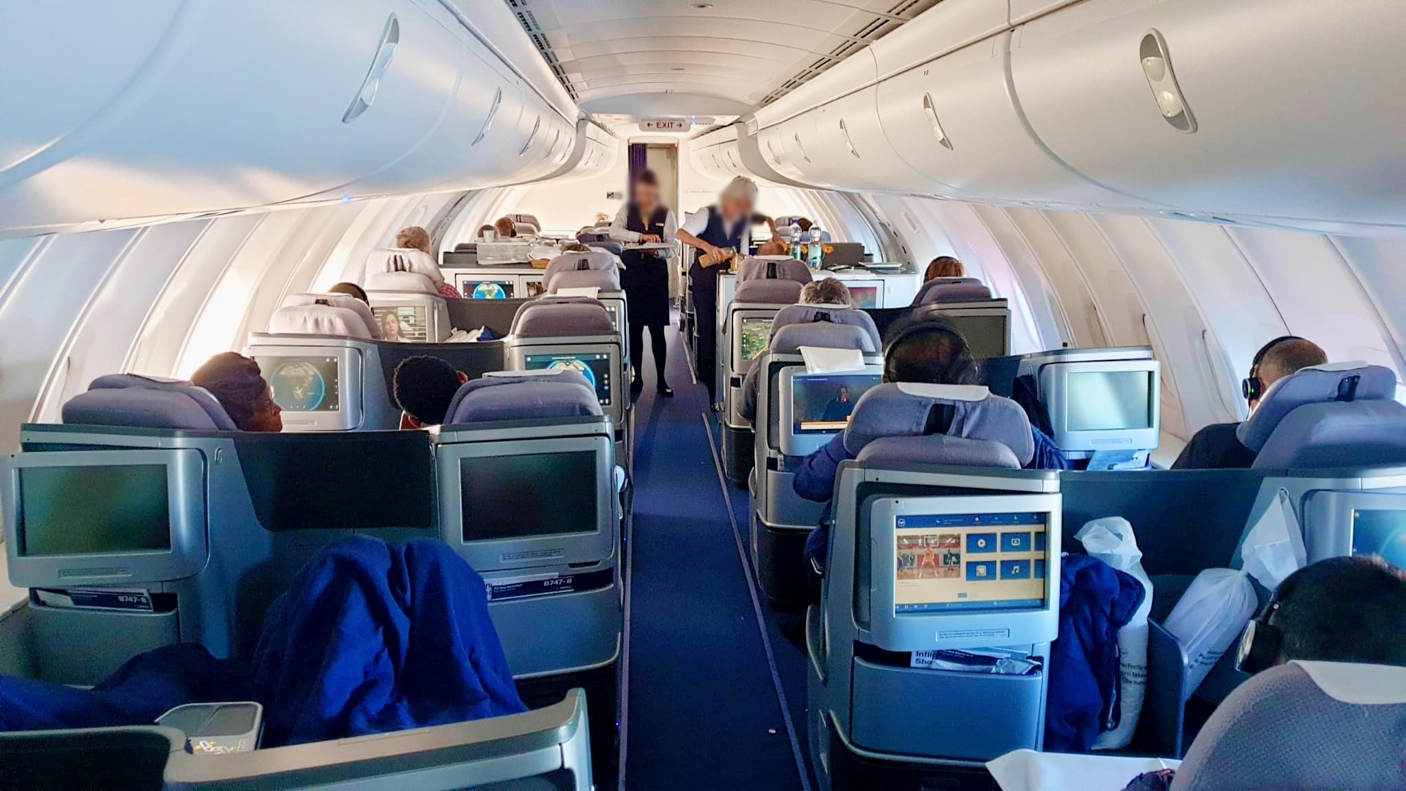 หมอคนดัง โพสต์ติง แอร์ยืนค้ำหัวให้บริการ ด้านดาราสาว กระติ๊บ ชวัลกร ร่วมเมนต์ตอบ หมดยุคหมอบคลานแล้ว หมอคนดัง โพสต์ติง แอร์ยืนค้ำหัวให้บริการ ด้านดาราสาว กระติ๊บ ชวัลกร ร่วมเมนต์ตอบ หมดยุคหมอบคลานแล้ว