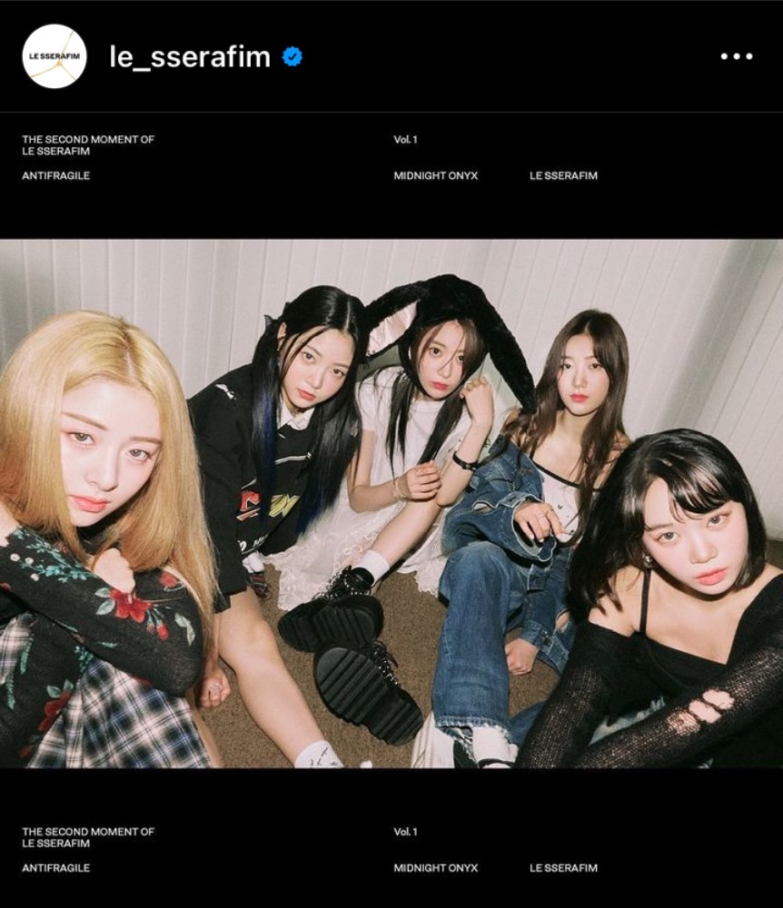 เผยภาพสาว ๆ LE SSERAFIM เดินเที่ยวถนนข้าวสาร ก่อนลุยงาน GDA 2023