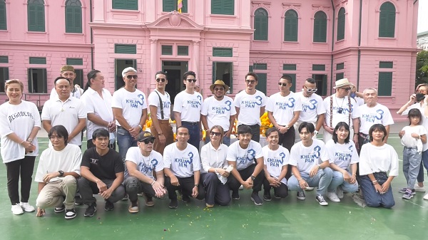 มาริโอ้-อนันดา นำทีมทำบุญและบวงสรวงภาพยนตร์ขุนพันธ์ 3 (มีคลิป) มาริโอ้-อนันดา นำทีมทำบุญและบวงสรวงภาพยนตร์ขุนพันธ์ 3 (มีคลิป)