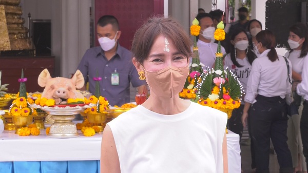 เคน-หน่อย  เซอร์ไพร้ส์ ชมพู่ ลงทุนแต่งป้าเพื่อ ซุปตาร์ 2550   (มีคลิป)