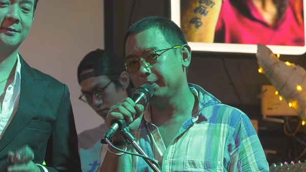 “อาทิตย์ ริว” ดีใจได้รับโอกาสในวงการบันเทิง พร้อมเคลียร์ประเด็นดราม่า    (มีคลิป)