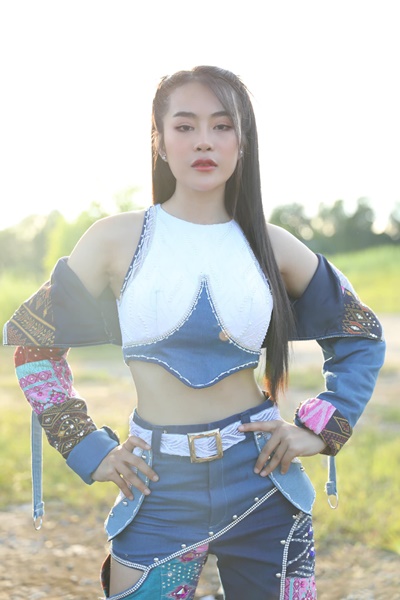 ใครเป็นใคร?! ย้อนดูรูปวัยเด็กของศิลปินคนดัง!! ใครเป็นใคร?! ย้อนดูรูปวัยเด็กของศิลปินคนดัง!!