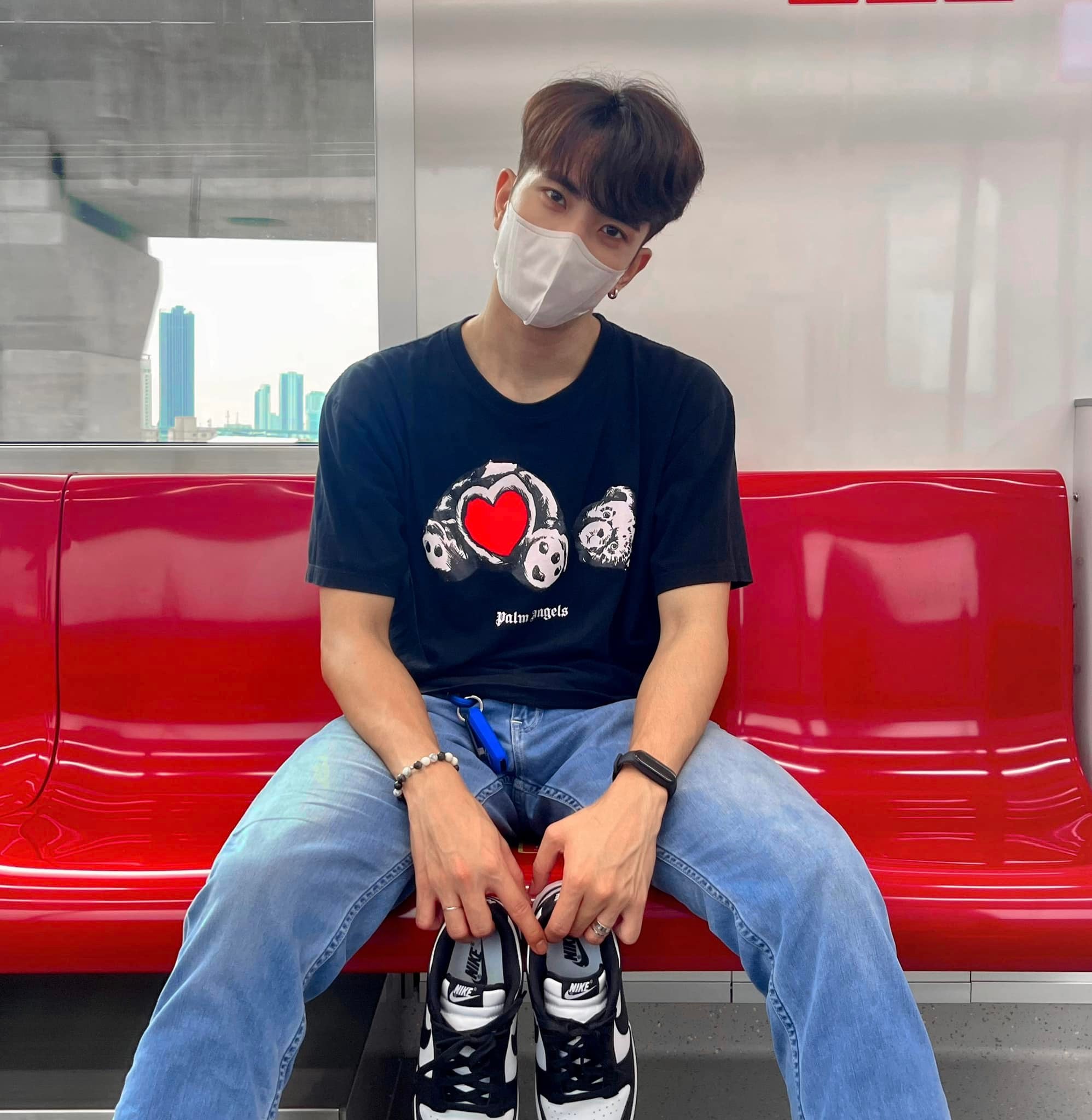 'เพชร ธนภณ' กับชีวิตเข้ารับใช้ชาติแต่ออร่าความหล่อยังเต็มสมฉายา 'มือเซตเทพบุตร'