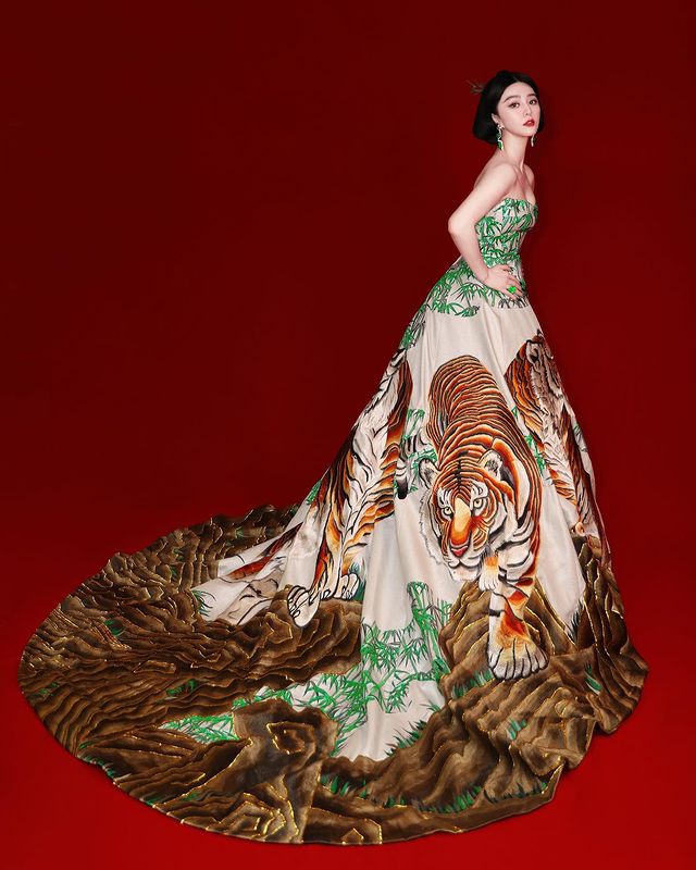 'ชมพู่ อารยา - ฟ่านปิงปิง'!! นำโผ Best Dress เมืองคานส์วันแรกของ Vogue Singapore