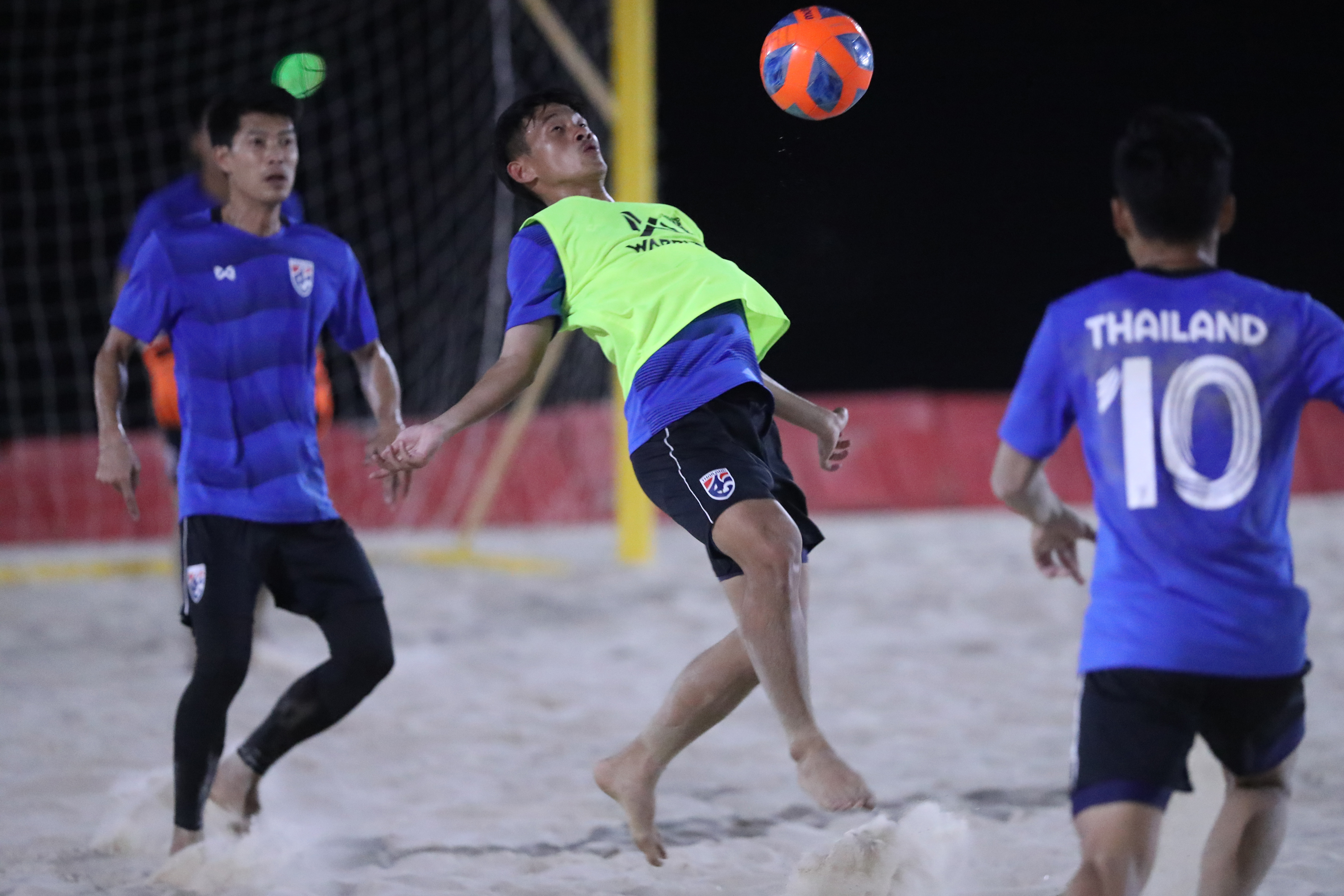 ฟุตบอลชายหาดไทยลงซ้อมครั้งสุดท้ายก่อนเล่นนัดเปิดสนามชนซาอุฯ ศึกชิงแชมป์โลก 2023 ฟุตบอลชายหาดไทยลงซ้อมครั้งสุดท้ายก่อนเล่นนัดเปิดสนามชนซาอุฯ ศึกชิงแชมป์โลก 2023