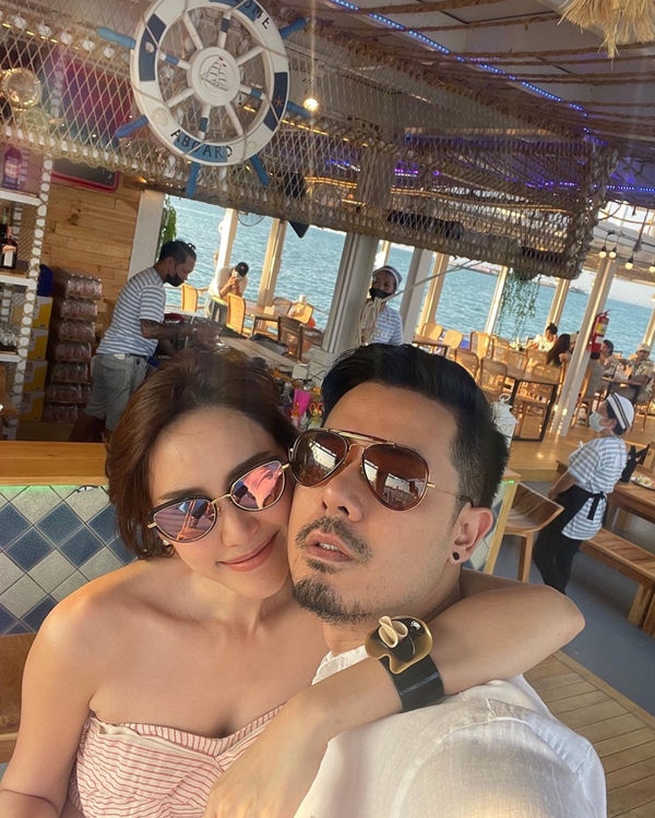 แพร  เตรียมกลับบ้าน เผยอุ่นใจตื่นขึ้นมาแล้วเจอหน้า เชน อยู่เคียงข้าง