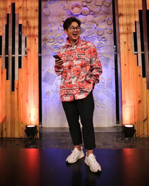 “เอ๊าะ กีรติ” เป็นหนี้หลายล้านเพราะพิษโควิด ลั่น! ต้องสู้เท่านั้น (มีคลิป) “เอ๊าะ กีรติ” เป็นหนี้หลายล้านเพราะพิษโควิด ลั่น! ต้องสู้เท่านั้น (มีคลิป)