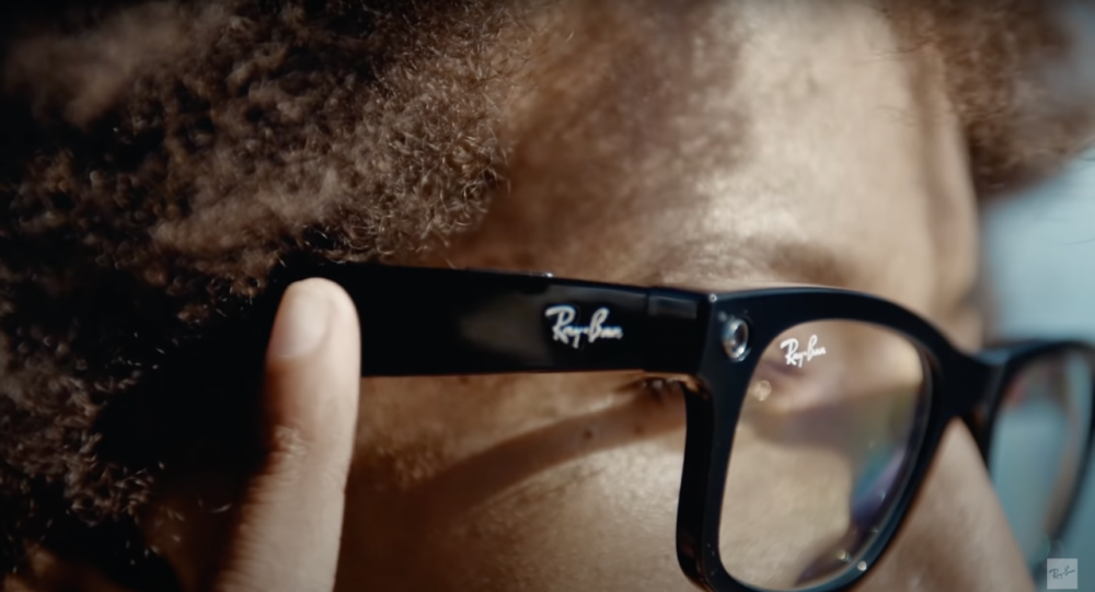 ใครดี ใครเด็ด! เทียบกันชัด ๆ Ray-Ban Stories ปะทะ Xiaomi Smart Glasses