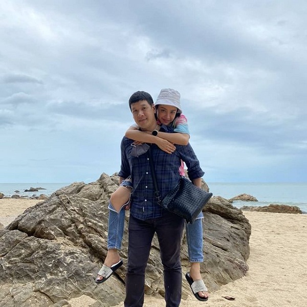 น้ำชา ชีรณัฐ แพลน มีลูกก่อนอายุ35 (มีคลิป) น้ำชา ชีรณัฐ แพลน มีลูกก่อนอายุ35 (มีคลิป)