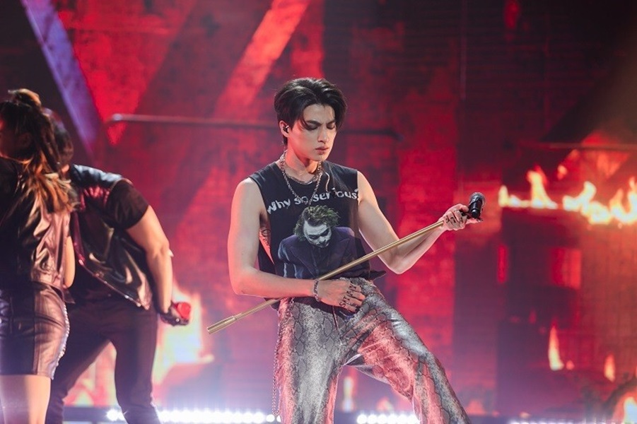 แฟนทั่วโลกสุดฟิน กลัฟ จัดเต็มคอนเสิร์ตออนไลน์ แฟนทั่วโลกสุดฟิน กลัฟ จัดเต็มคอนเสิร์ตออนไลน์