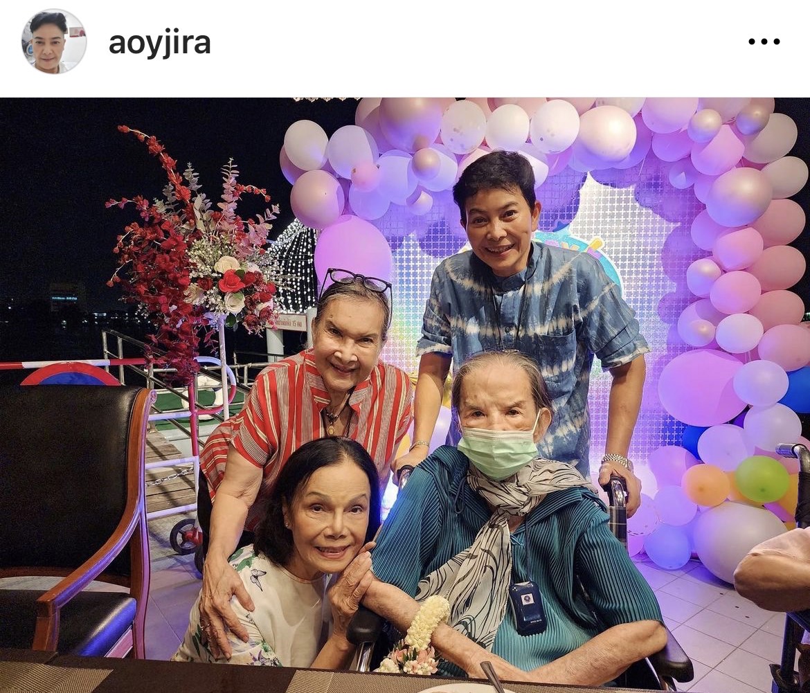 สุดอบอุ่น คุณยายมารศรี อายุครบ 102 ปี สุดอบอุ่น คุณยายมารศรี อายุครบ 102 ปี