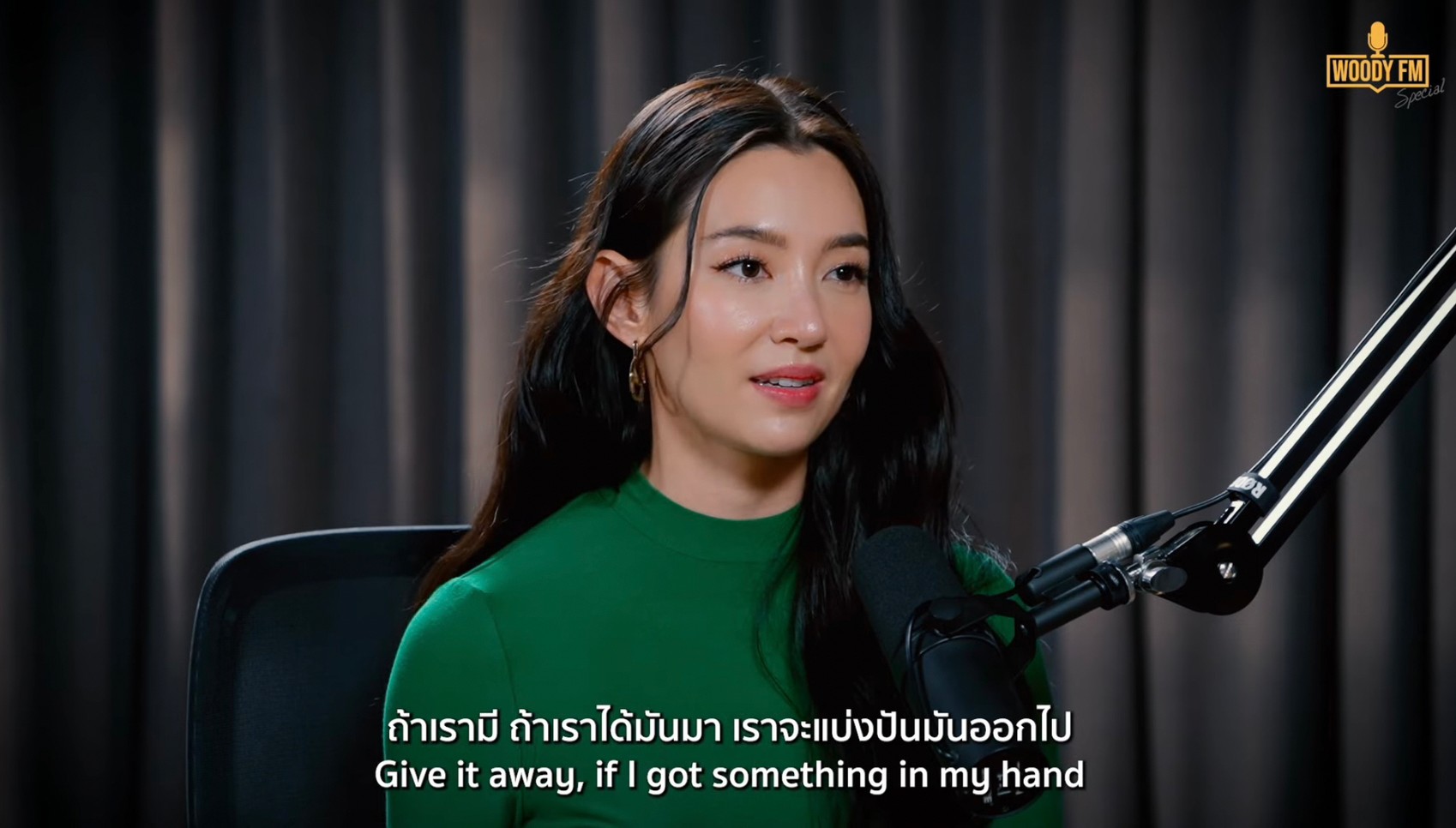 ความสุขที่สุดของ เบลล่า ชีวิตนี้ไม่จำเป็นต้องแต่งงาน? ความสุขที่สุดของ เบลล่า ชีวิตนี้ไม่จำเป็นต้องแต่งงาน?