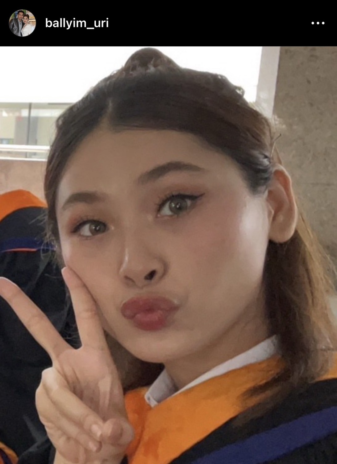 บอล เชิญยิ้ม ชื่นใจ ลูกสาวใส่ชุดครุยรับปริญญา เผยพ่อส่งถึงฝั่งแล้ว บอล เชิญยิ้ม ชื่นใจ ลูกสาวใส่ชุดครุยรับปริญญา เผยพ่อส่งถึงฝั่งแล้ว