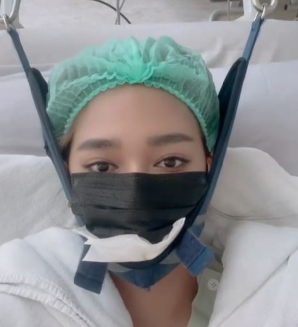 ปุ๊กลุก ฝนทิพย์  ลื่นล้มอย่างแรง คอเคล็ดหนัก จนต้องทำกายภาพ