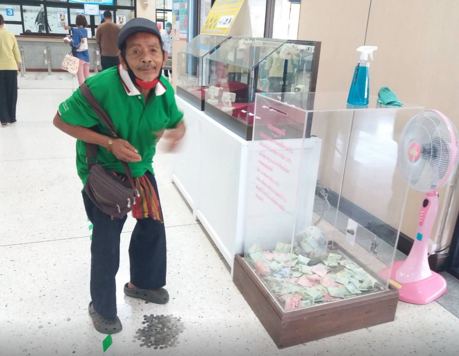 เปิดใจ คุณตาใจบุญ หอบเหรียญบริจาค ซื้อเตียงให้คนไข้