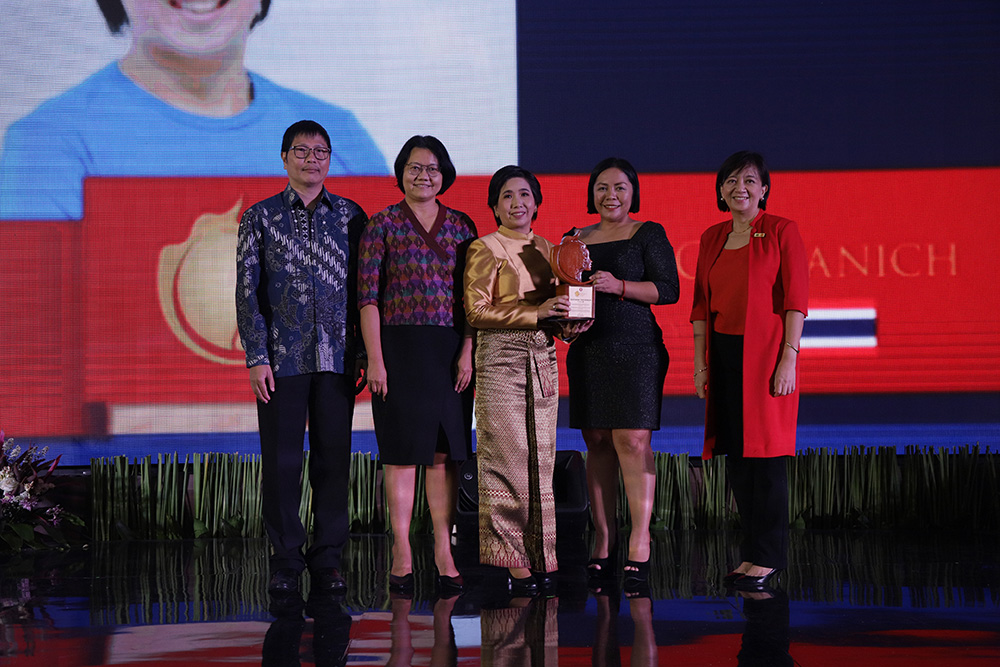 ศ.ดร.สุชนา รับรางวัล ASEAN Biodiversity Heroes Award ปี 2022 