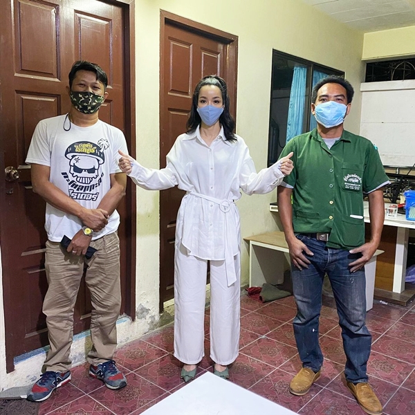 นาทีระทึก! นุ๊ก สุทธิดา เจอคนร้ายกำลังขนของภายในบ้านย่านลาดพร้าว