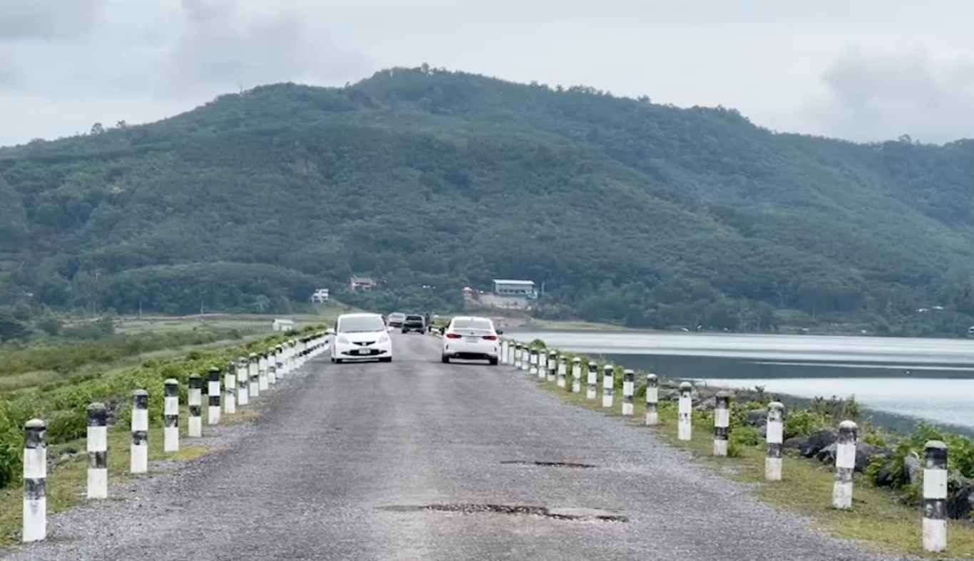 รู้จักเขื่อนกระทูนสวิตเซอร์แลนด์แดนใต้ นทท.แห่เสิร์ซ Google รู้จักเขื่อนกระทูนสวิตเซอร์แลนด์แดนใต้ นทท.แห่เสิร์ซ Google