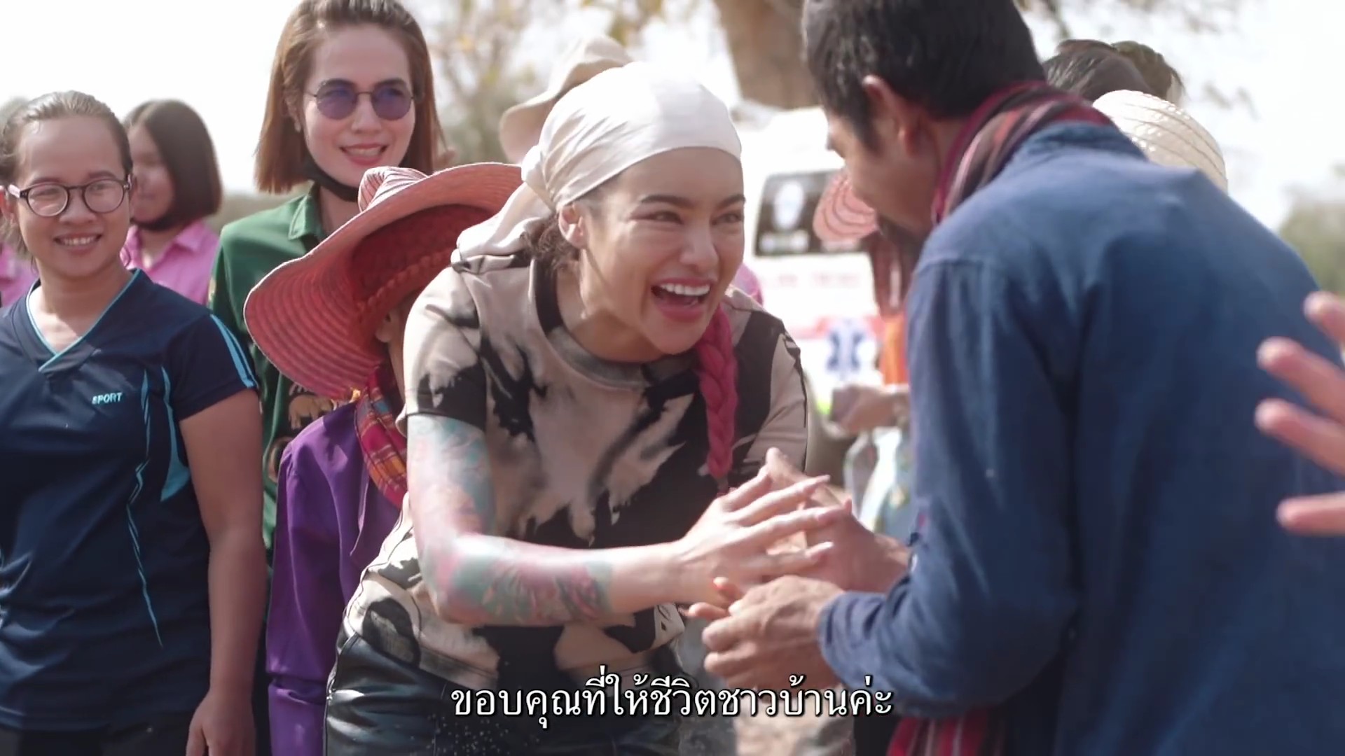 พิมรี่พาย ช่วยชาวบ้านภาคอีสาน ขุดเจาะน้ำบาดาลให้มีน้ำใช้ พิมรี่พาย ช่วยชาวบ้านภาคอีสาน ขุดเจาะน้ำบาดาลให้มีน้ำใช้