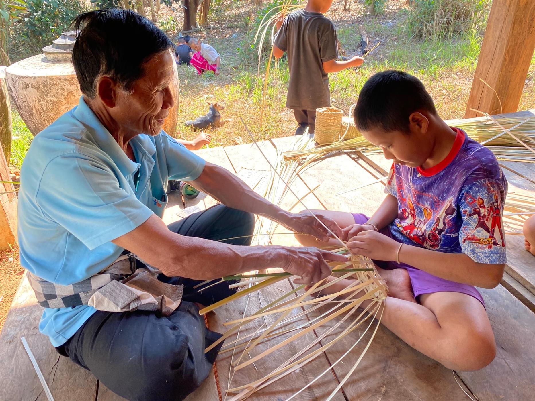 “คลิตี้ล่าง...ดีจัง” เปิดพื้นที่เรียนรู้ มุ่งสู่การพัฒนาชุมชน บนรากฐานภูมิปัญญา “คลิตี้ล่าง...ดีจัง” เปิดพื้นที่เรียนรู้ มุ่งสู่การพัฒนาชุมชน บนรากฐานภูมิปัญญา