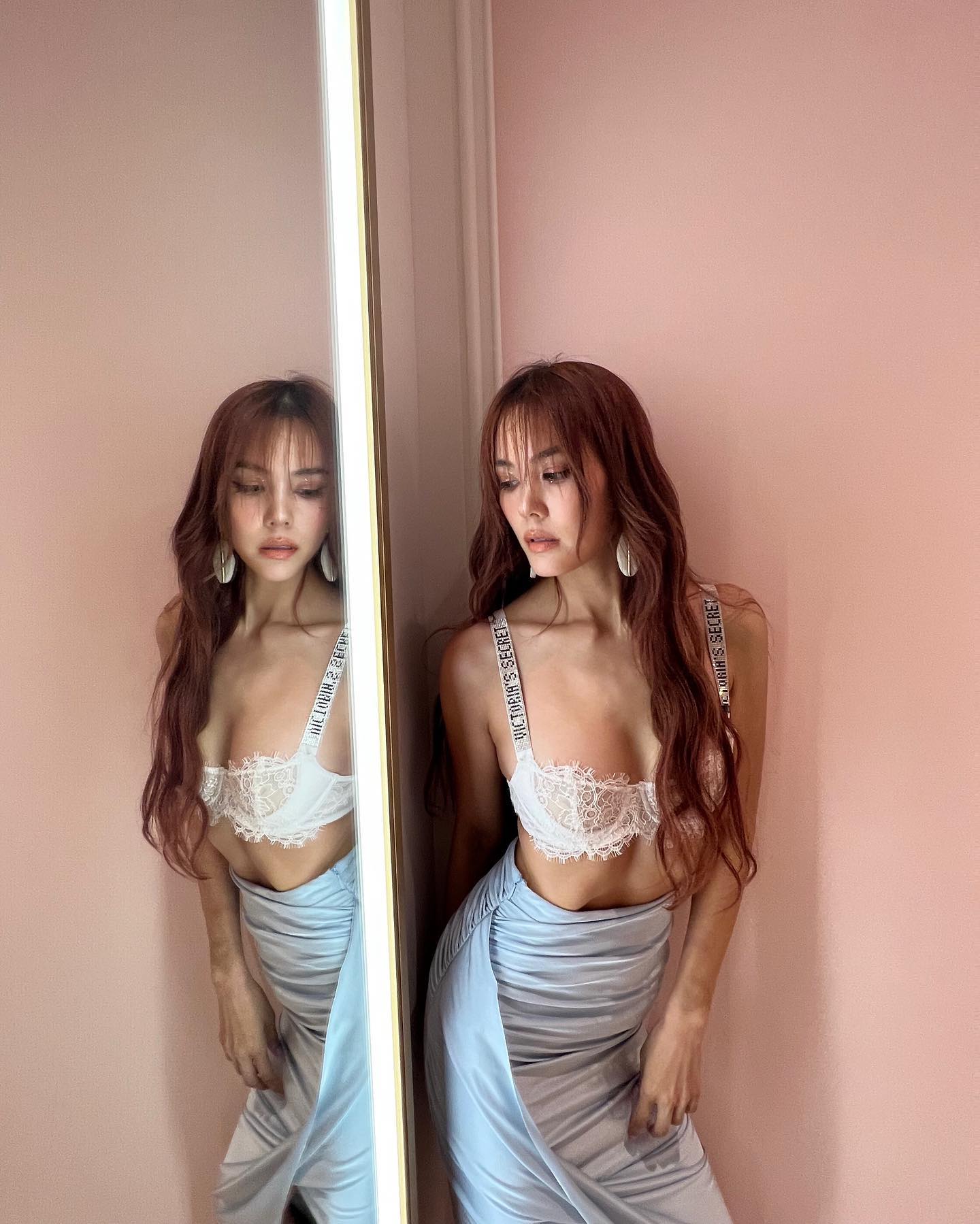 ไฟลุกท่วม เจนี่ อัลภาชน์ อวดความในแซ่บในชุดบราลูกไม้