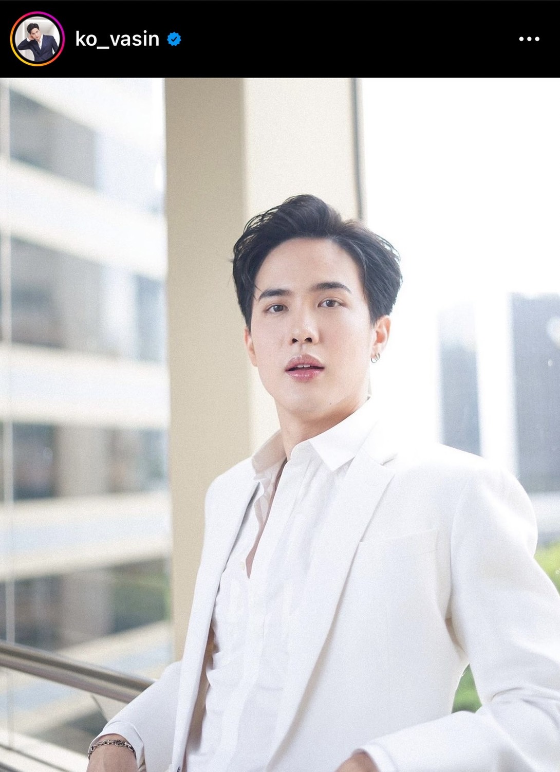 โก้ วศิน แค่หอบกระเช้าสวัสดีปีใหม่ผู้ใหญ่ที่ช่อง ลั่น!! หากได้กลับไปร่วมงานอีกครั้งก็ยินดี โก้ วศิน แค่หอบกระเช้าสวัสดีปีใหม่ผู้ใหญ่ที่ช่อง ลั่น!! หากได้กลับไปร่วมงานอีกครั้งก็ยินดี