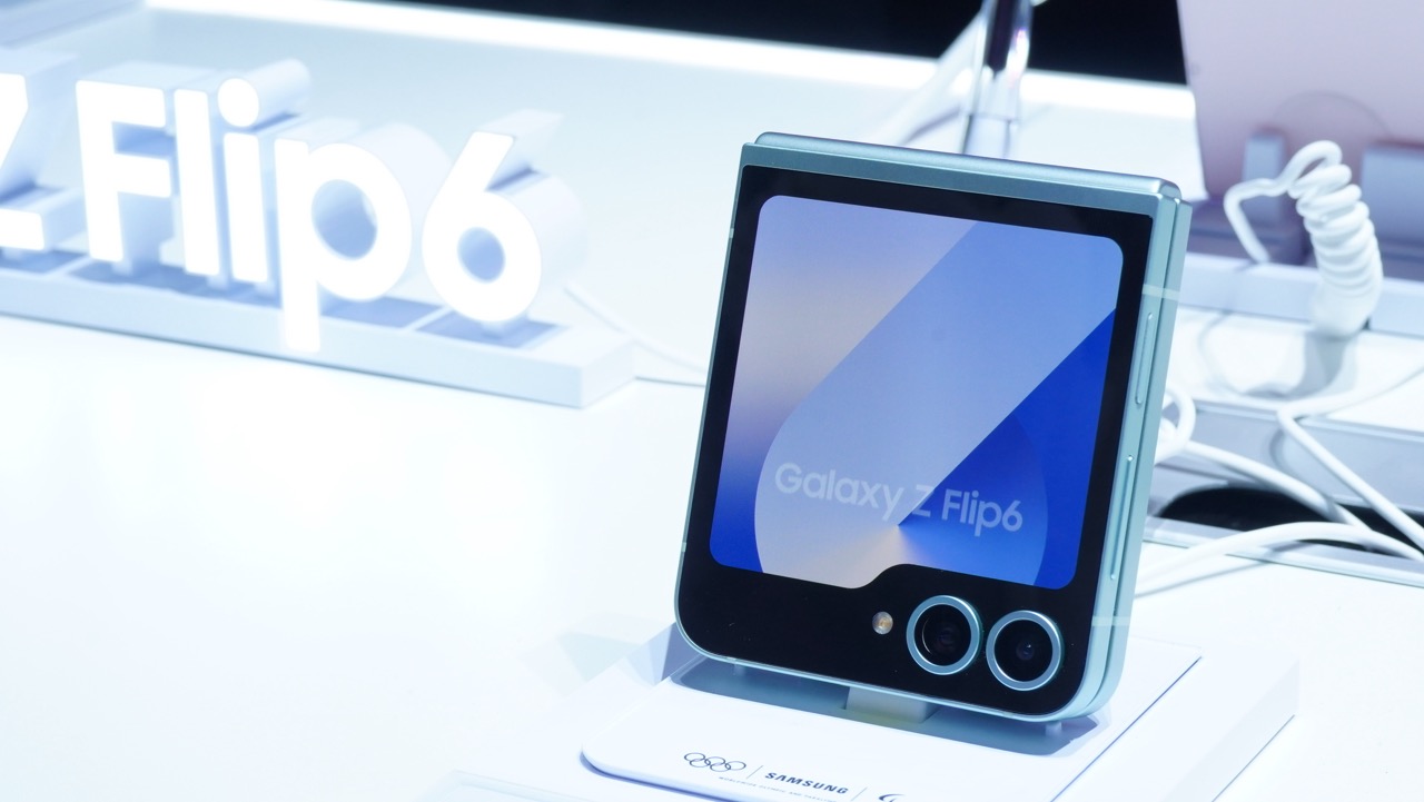 Samsung เปิดตัว Galaxy Z Fold 6 และ Z Flip 6 มาพร้อม AI ราคาเริ่ม 4.29 หมื่นบาท