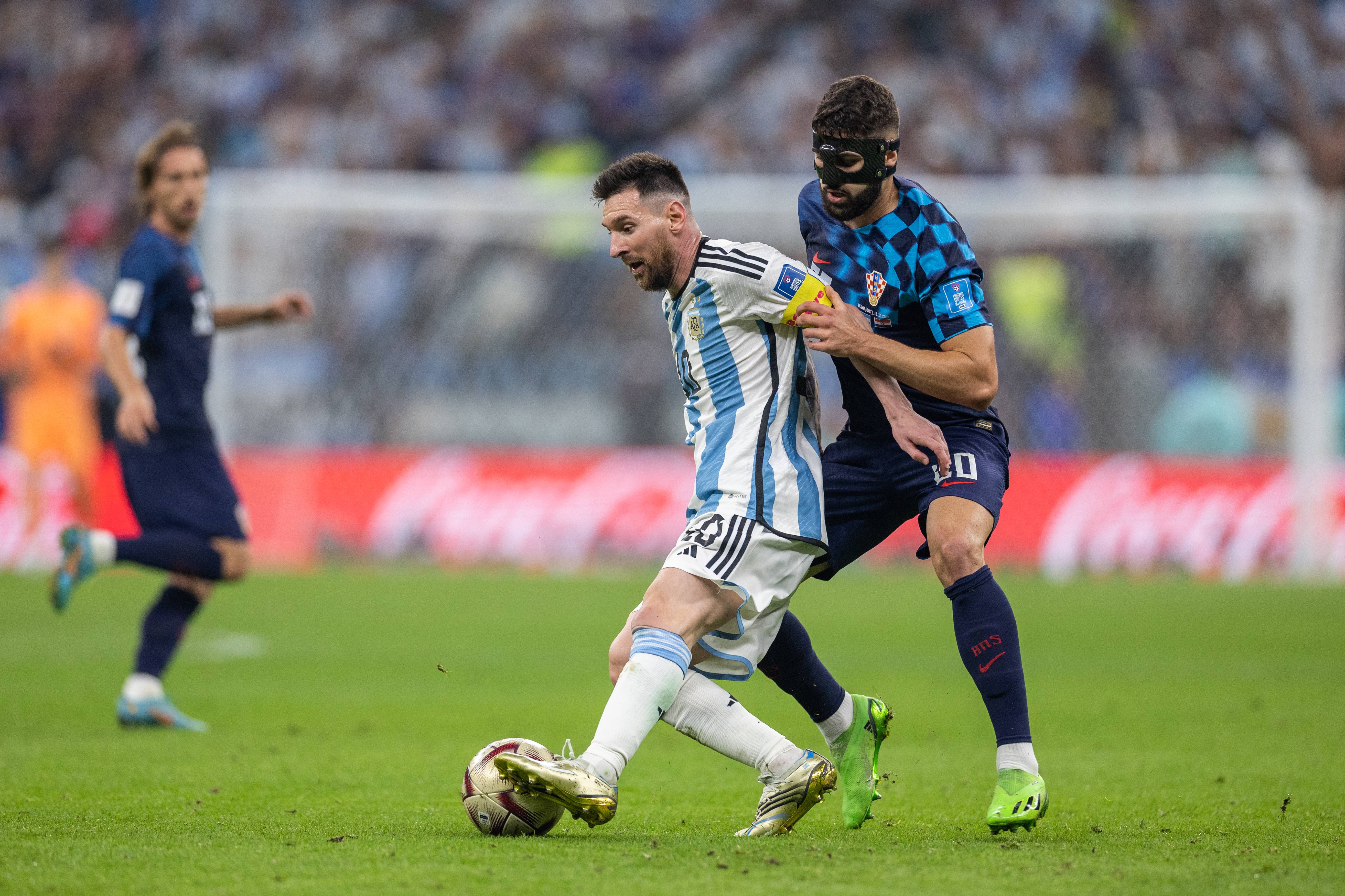 ระดมพลแม่มด?!! ร่ายมนต์คุ้มครอง ‘เมสซี่’ และทีมชาติอาร์เจนติน่า จนคว้าแชมป์ฟุตบอลโลก ระดมพลแม่มด?!! ร่ายมนต์คุ้มครอง ‘เมสซี่’ และทีมชาติอาร์เจนติน่า จนคว้าแชมป์ฟุตบอลโลก