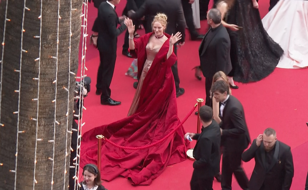 'ชมพู่ อารยา - ฟ่านปิงปิง'!! นำโผ Best Dress เมืองคานส์วันแรกของ Vogue Singapore