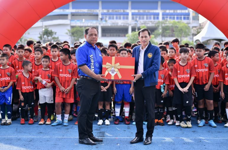 'โตโยต้าจูเนียร์ฟุตบอลคลินิก' สนาม5 ลุย จ.สุพรรณบุรี เฟ้นหาเยาวชนฝีเท้าดีต่อเนื่อง