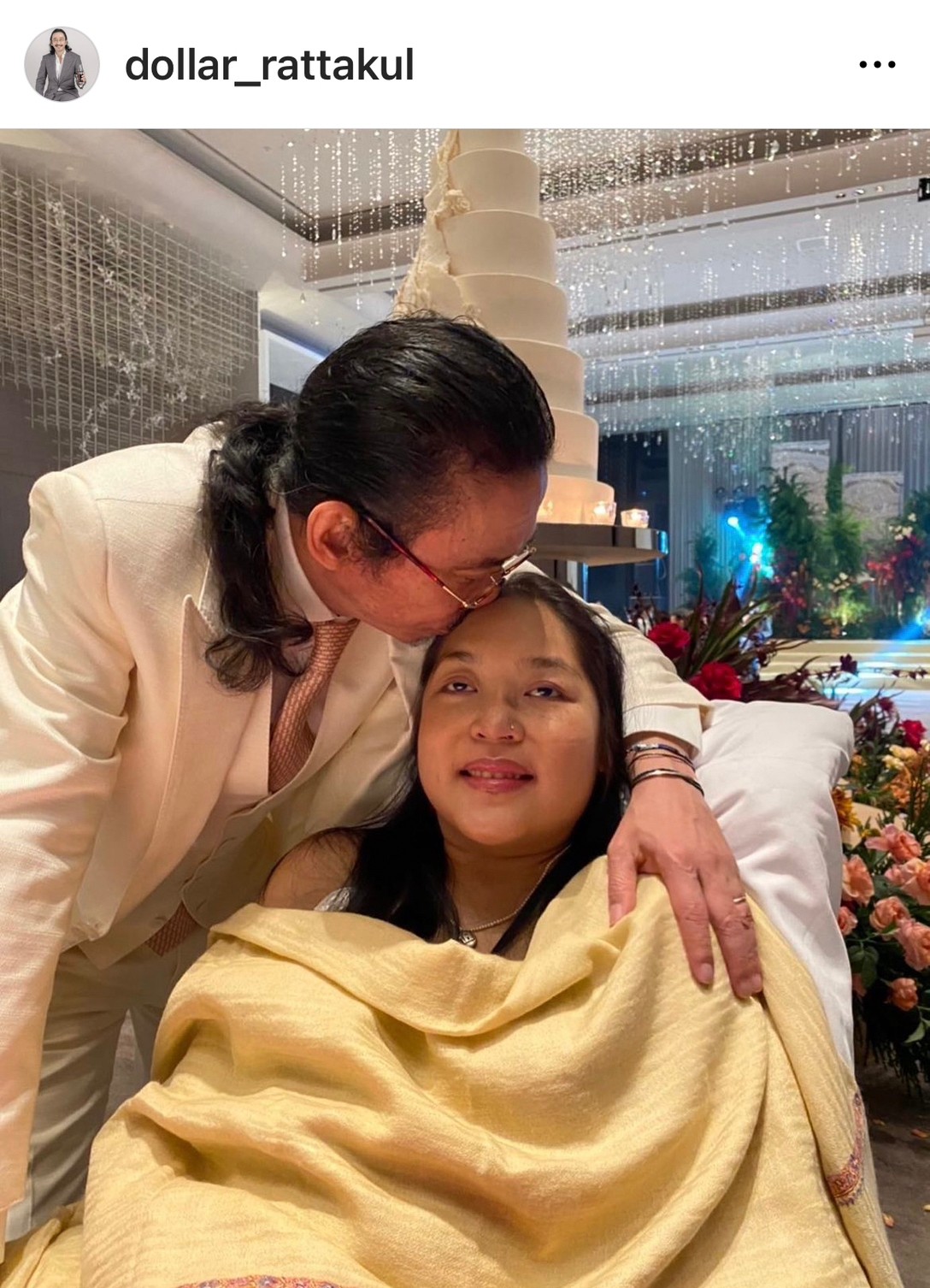 คุณหญิงแมงมุม มานอนเป็นเพื่อนดูแลสามี วันนี้ต้องแอดมิท คุณหญิงแมงมุม มานอนเป็นเพื่อนดูแลสามี วันนี้ต้องแอดมิท