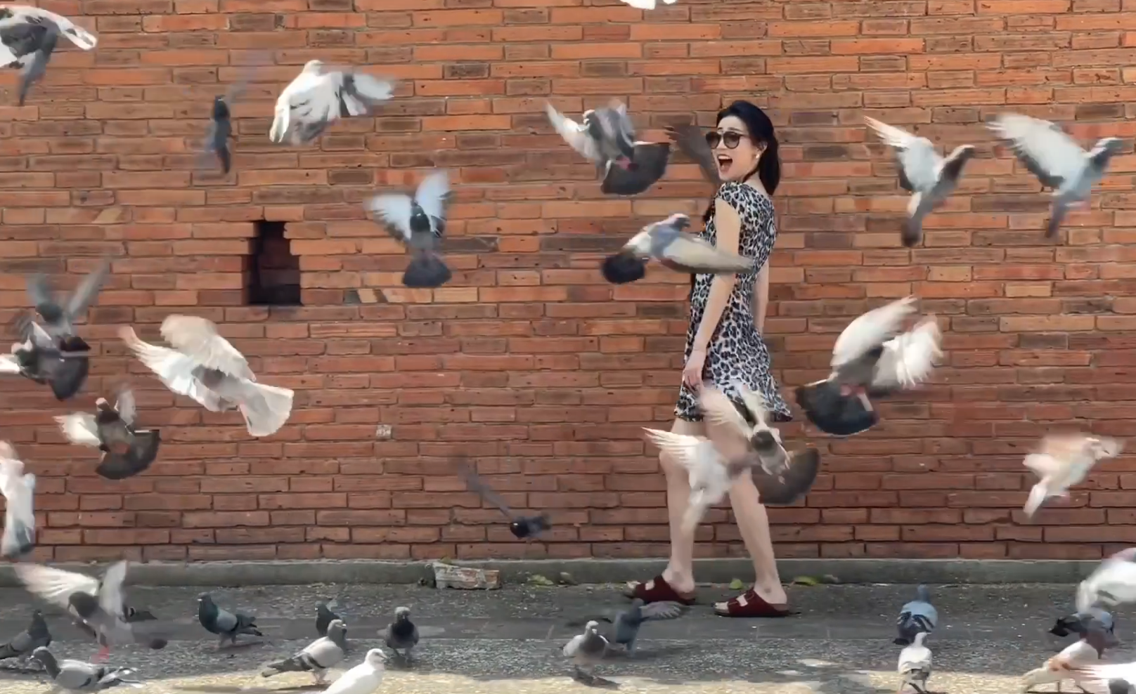 ชุดไทยฟีเวอร์ ! สาวจีนเที่ยวเชียงใหม่แต่งประชันถ่ายลงโซเชียล ชุดไทยฟีเวอร์ ! สาวจีนเที่ยวเชียงใหม่แต่งประชันถ่ายลงโซเชียล